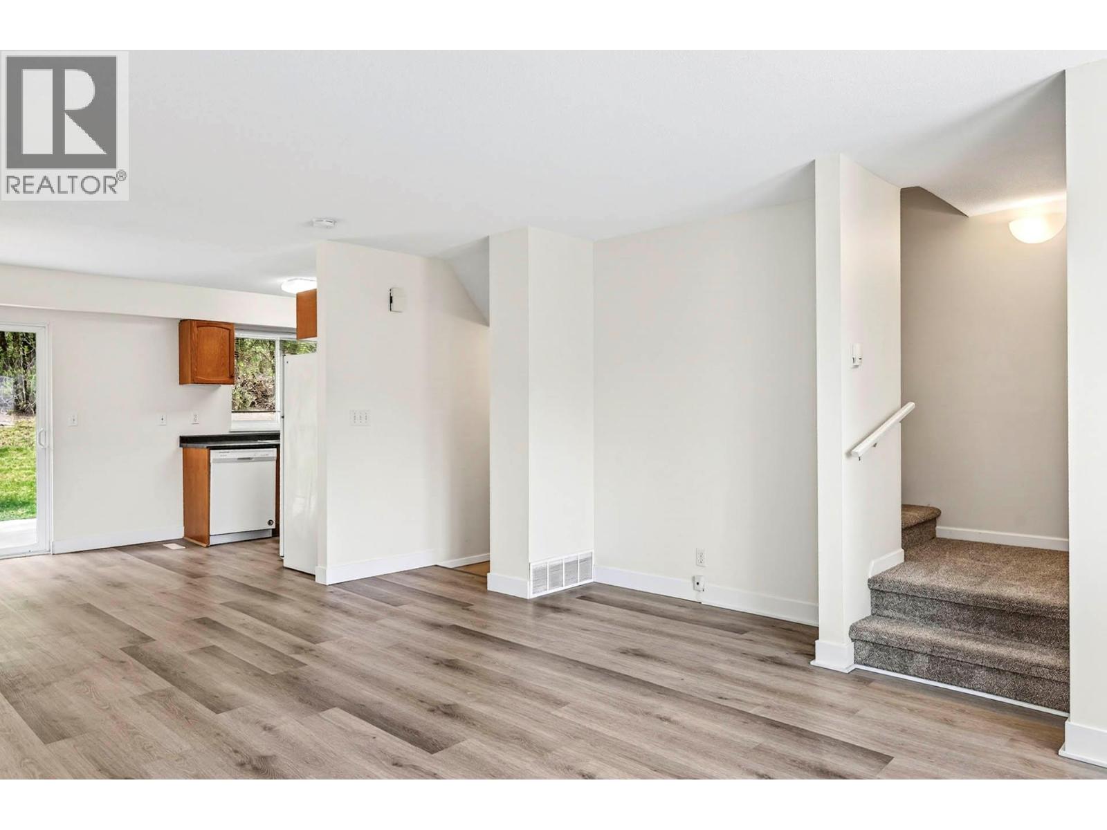 2050 Qu'appelle Boulevard Unit# 15, Kamloops, British Columbia  V2E 2R4 - Photo 6 - 10386863