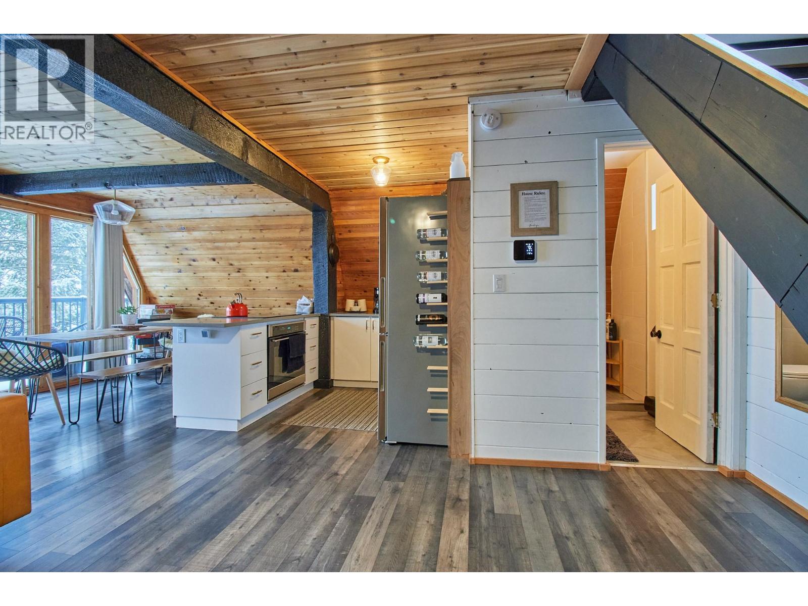 5123 Squilax Anglemont Road, Celista, British Columbia  V0E 1M6 - Photo 11 - 10386118