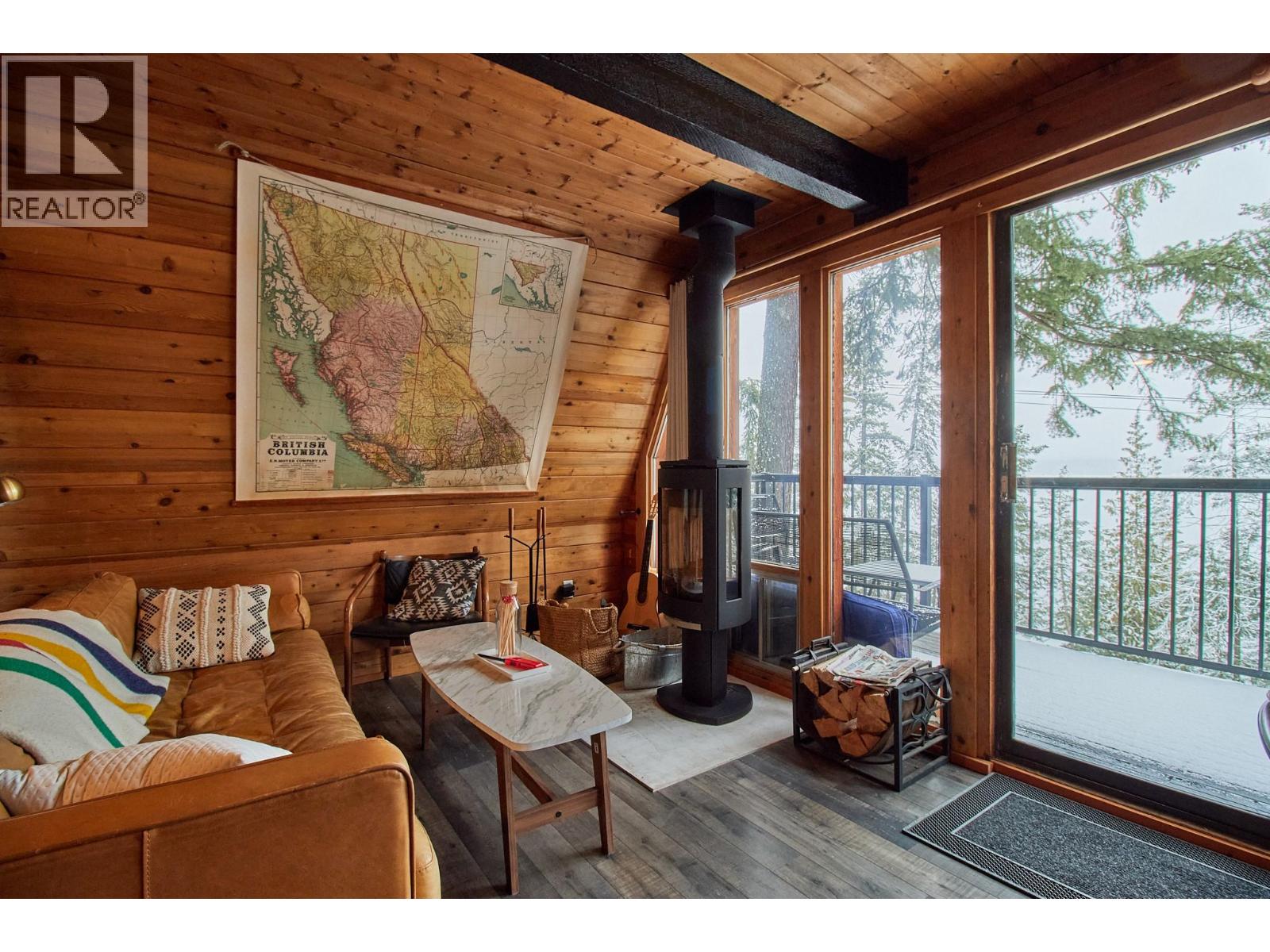 5123 Squilax Anglemont Road, Celista, British Columbia  V0E 1M6 - Photo 14 - 10386118