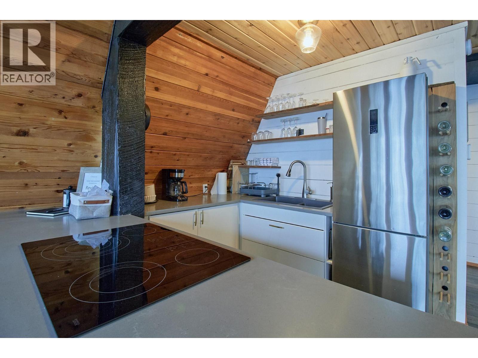 5123 Squilax Anglemont Road, Celista, British Columbia  V0E 1M6 - Photo 15 - 10386118