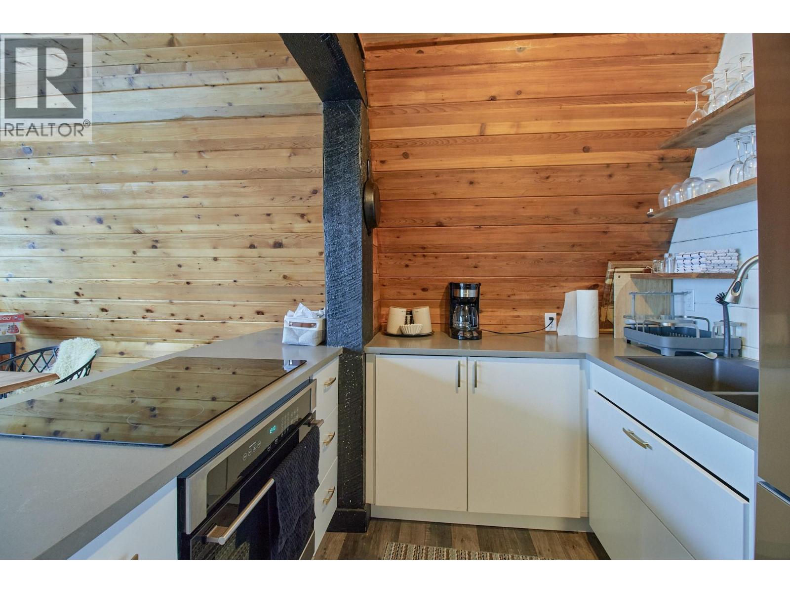 5123 Squilax Anglemont Road, Celista, British Columbia  V0E 1M6 - Photo 16 - 10386118