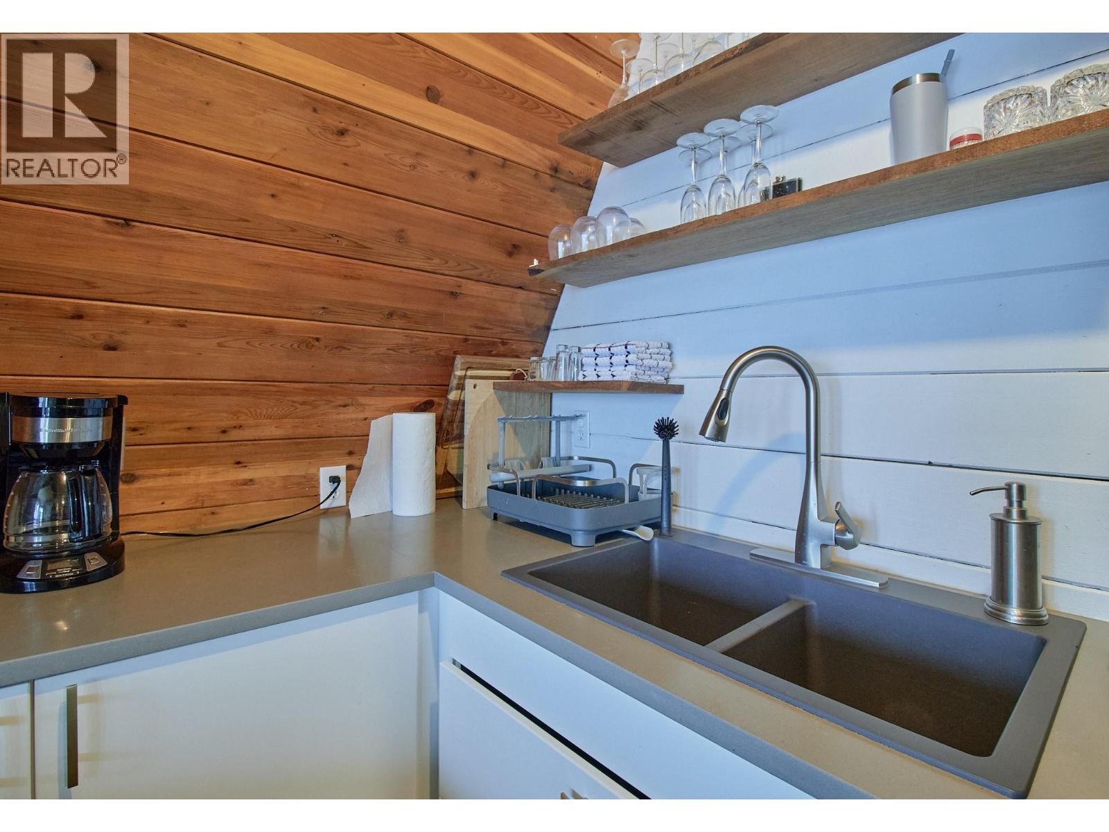 5123 Squilax Anglemont Road, Celista, British Columbia  V0E 1M6 - Photo 17 - 10386118