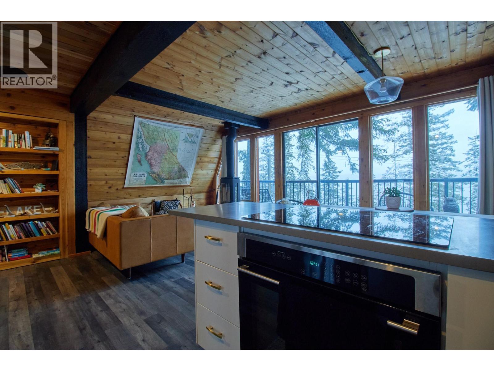 5123 Squilax Anglemont Road, Celista, British Columbia  V0E 1M6 - Photo 19 - 10386118