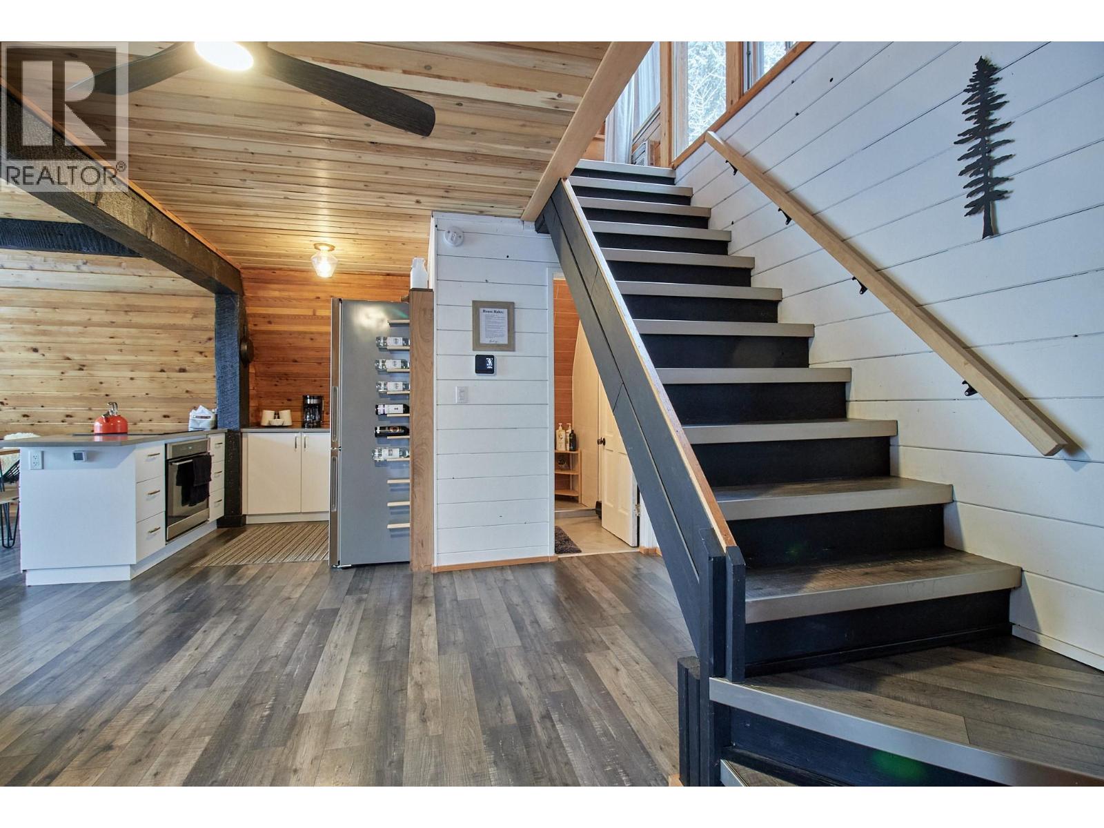 5123 Squilax Anglemont Road, Celista, British Columbia  V0E 1M6 - Photo 33 - 10386118