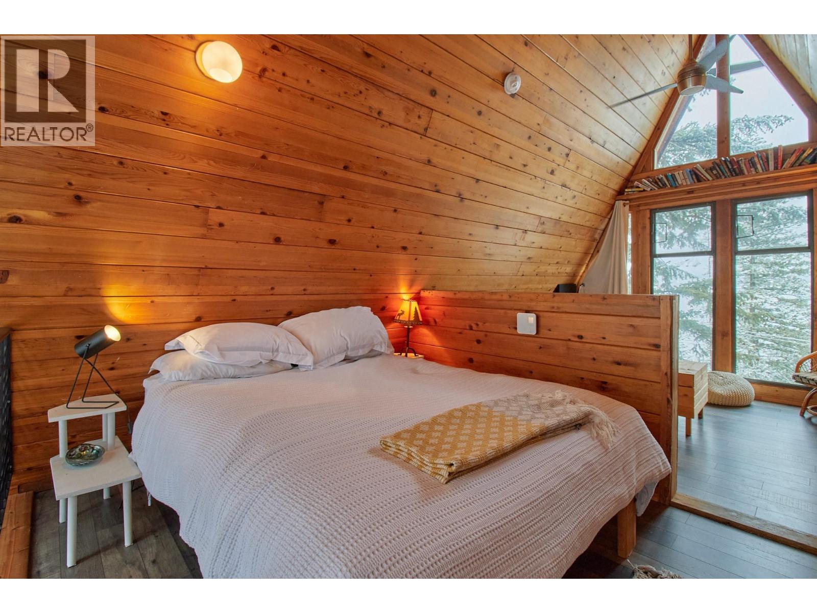 5123 Squilax Anglemont Road, Celista, British Columbia  V0E 1M6 - Photo 39 - 10386118