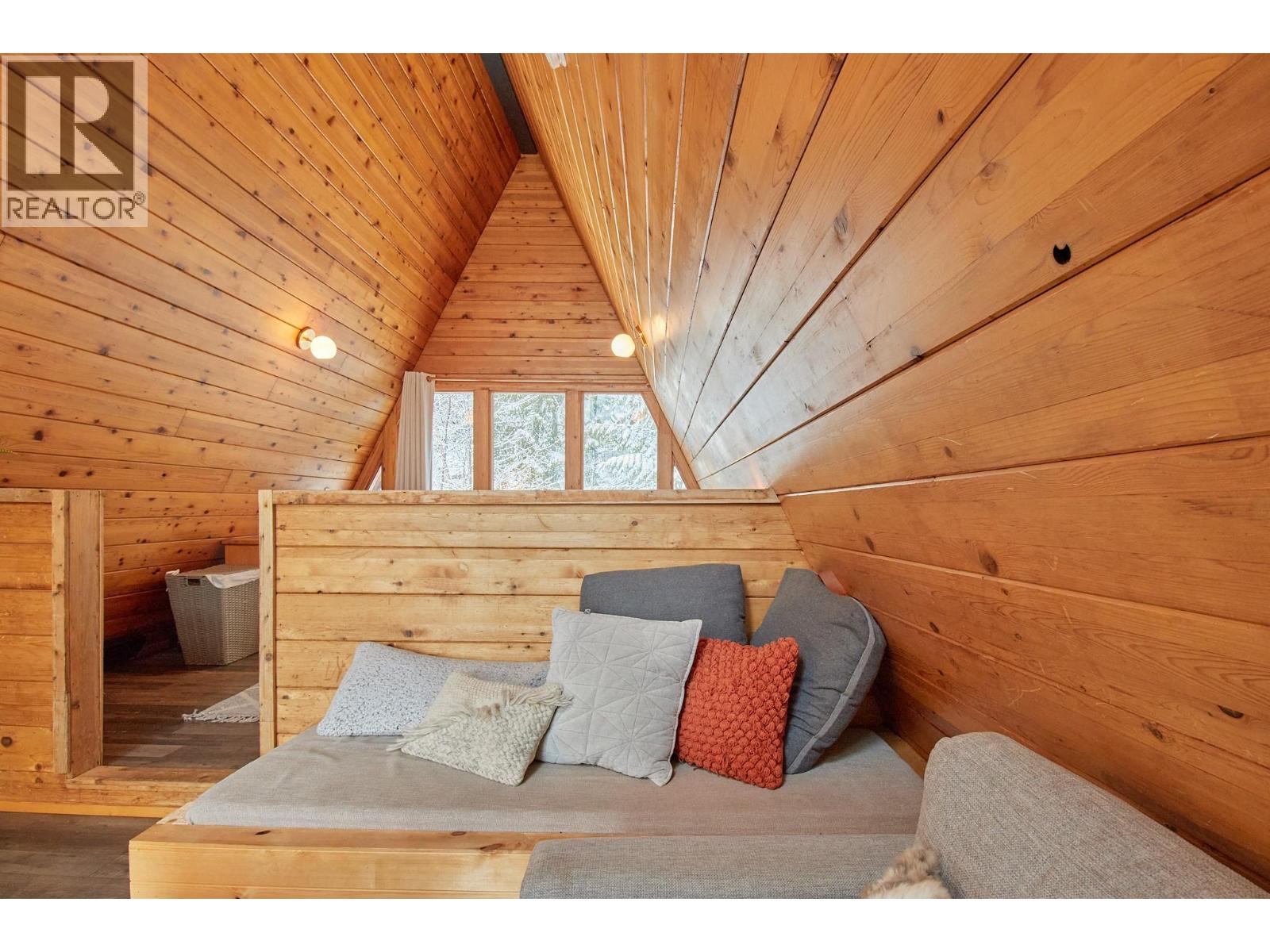 5123 Squilax Anglemont Road, Celista, British Columbia  V0E 1M6 - Photo 47 - 10386118