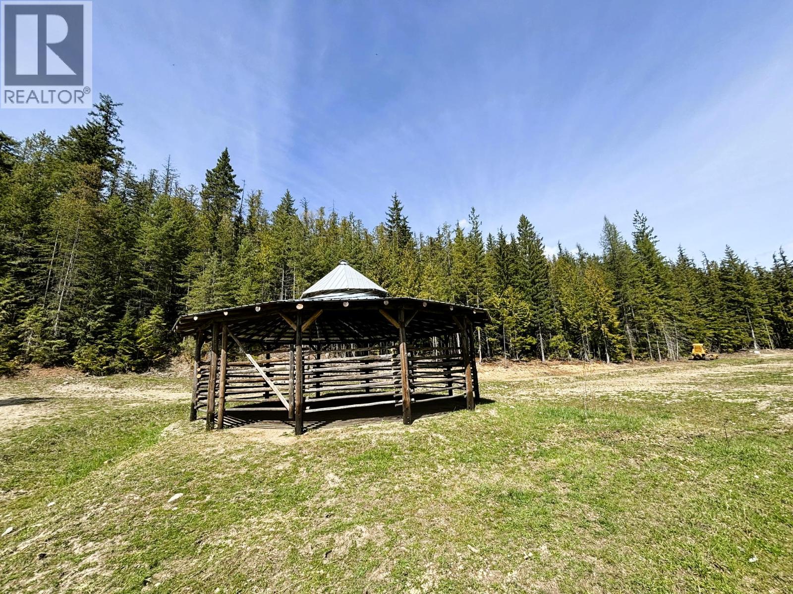 1425 Bobbie Burns Road, Lumby, British Columbia  V0E 2C4 - Photo 13 - 10387177