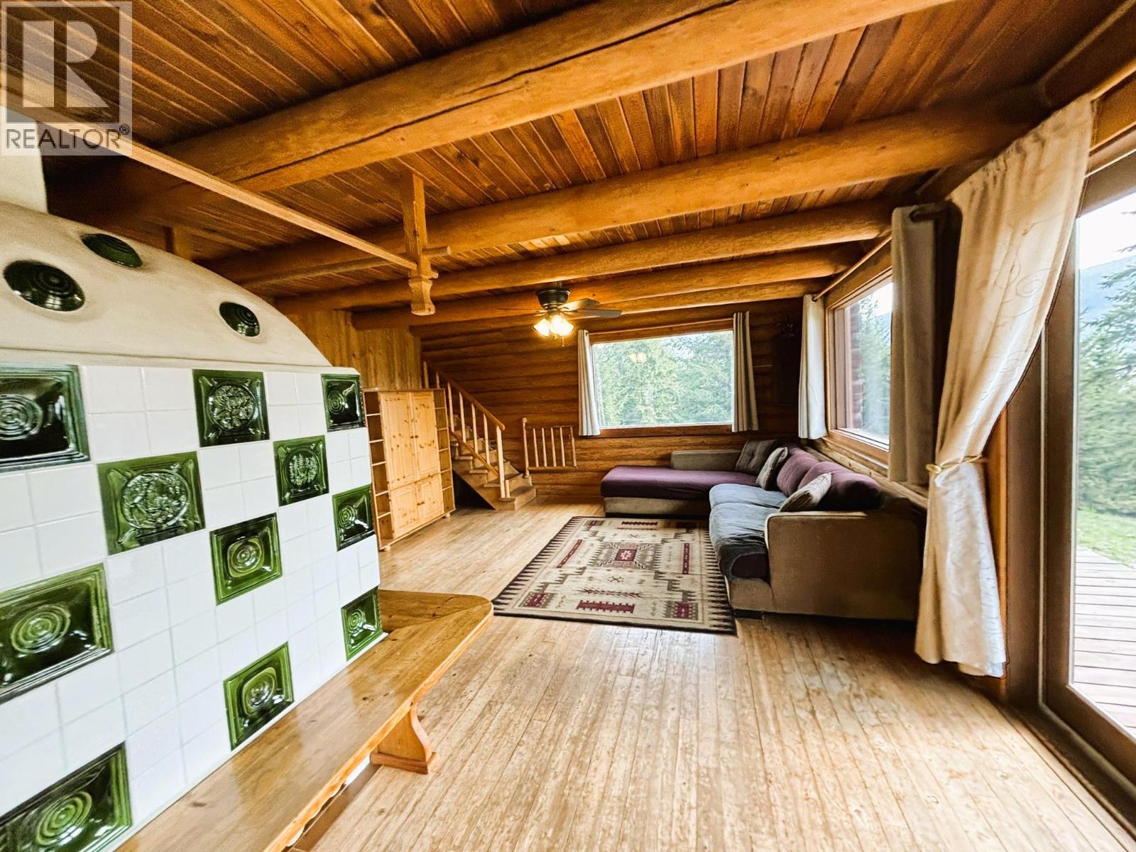 1425 Bobbie Burns Road, Lumby, British Columbia  V0E 2C4 - Photo 23 - 10387177