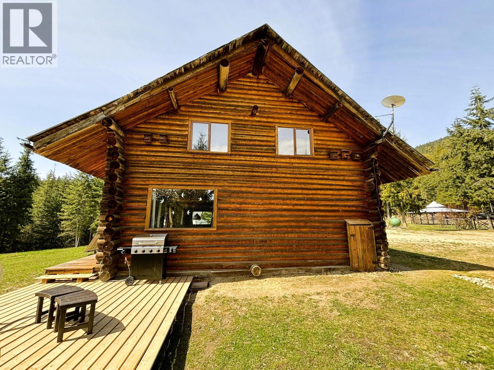 1425 Bobbie Burns Road, Lumby, British Columbia  V0E 2C4 - Photo 6 - 10387177