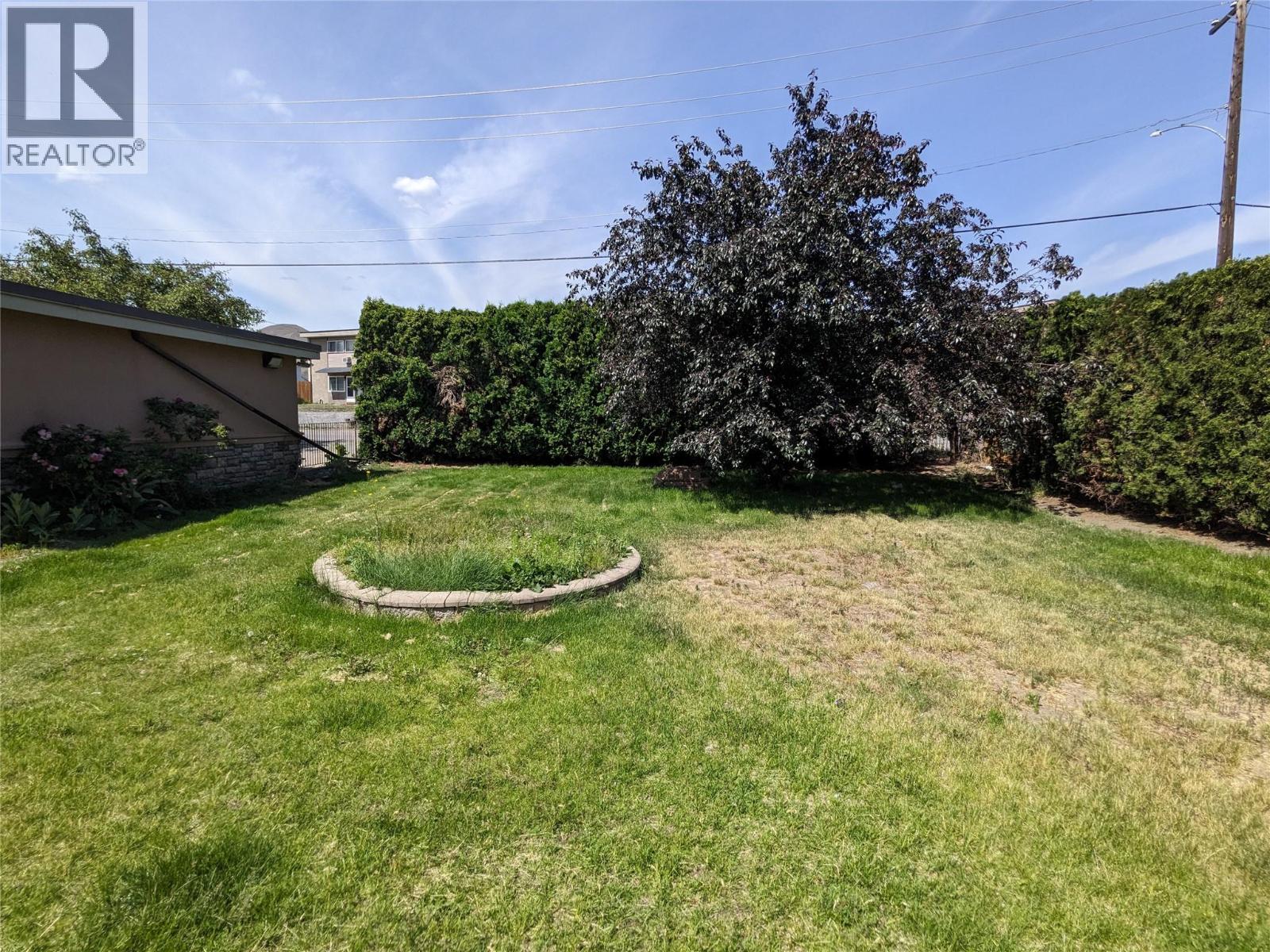 1020 13th Street, Kamloops, British Columbia  V2B 3C9 - Photo 10 - 10387144