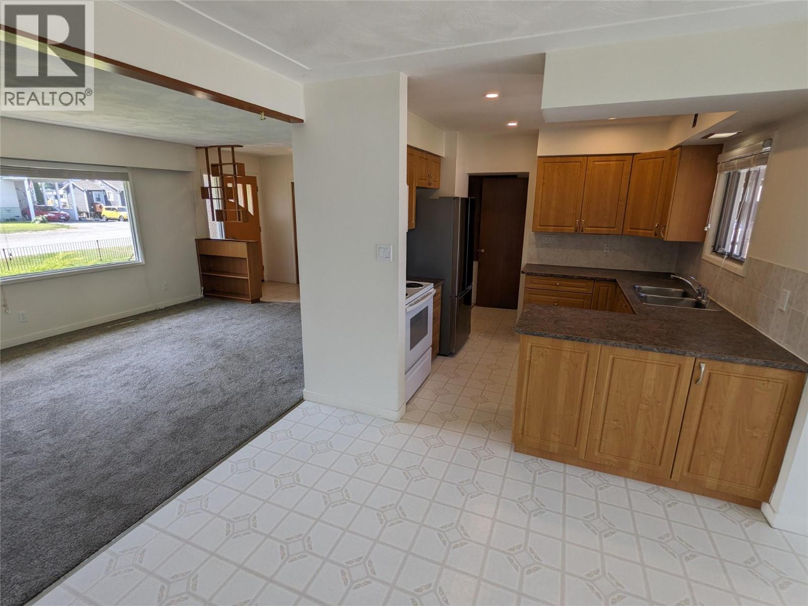 1020 13th Street, Kamloops, British Columbia  V2B 3C9 - Photo 23 - 10387144