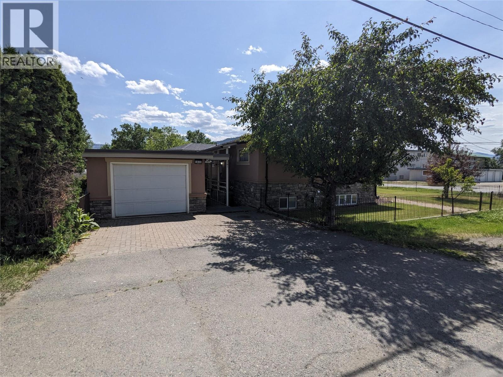 1020 13th Street, Kamloops, British Columbia  V2B 3C9 - Photo 4 - 10387144