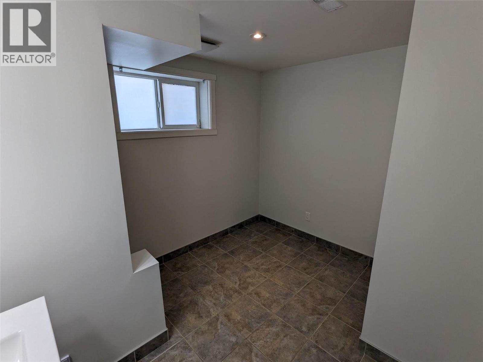 1020 13th Street, Kamloops, British Columbia  V2B 3C9 - Photo 41 - 10387144