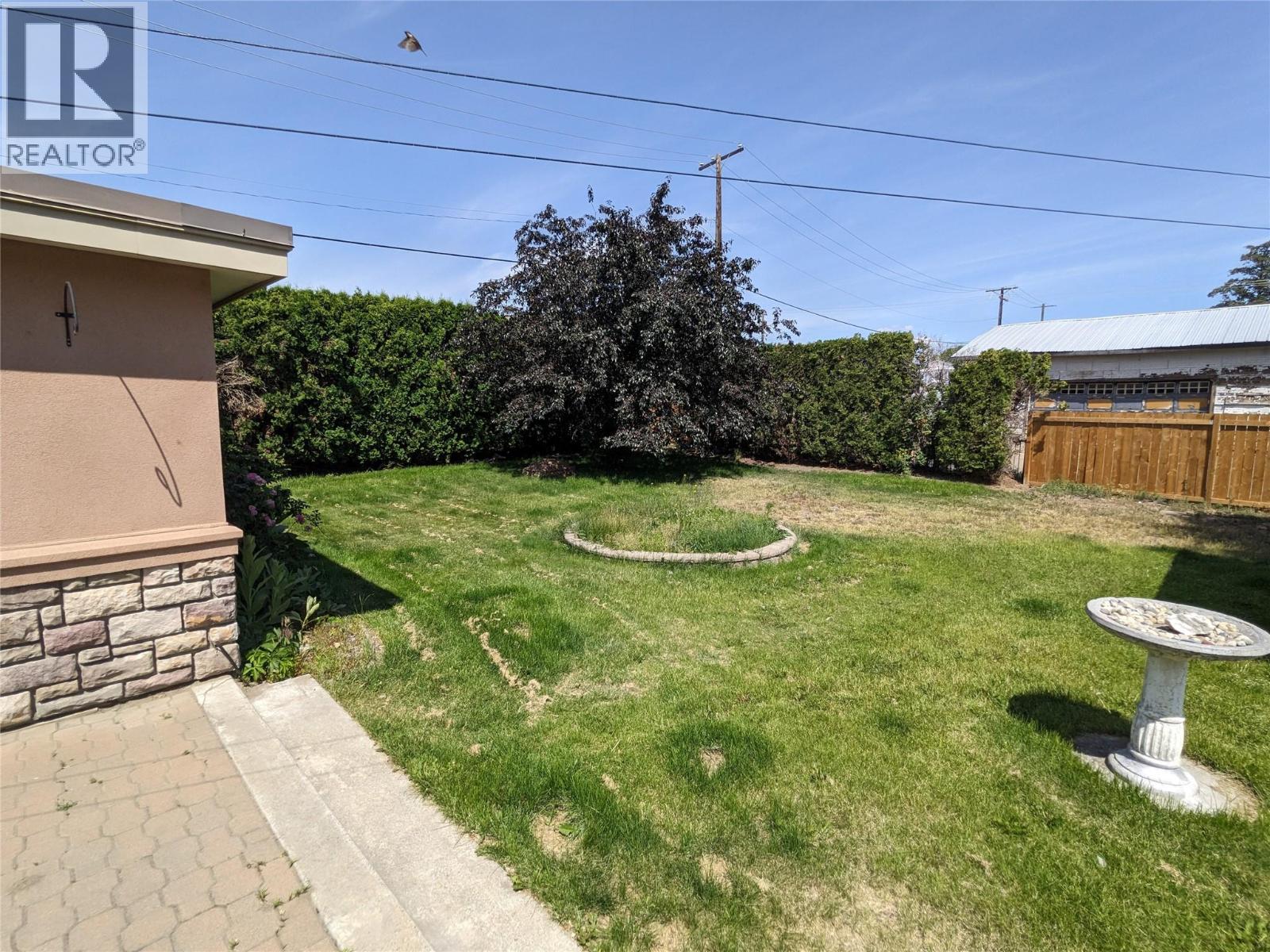 1020 13th Street, Kamloops, British Columbia  V2B 3C9 - Photo 9 - 10387144