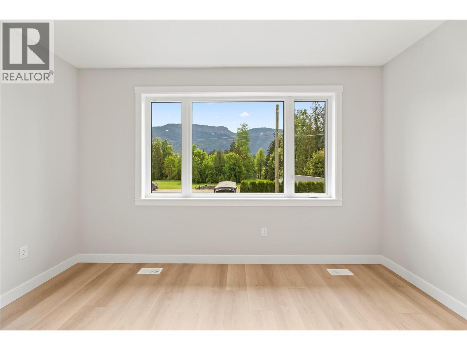 162 James Street, Grindrod, British Columbia  V0E 1Y0 - Photo 5 - 10386917