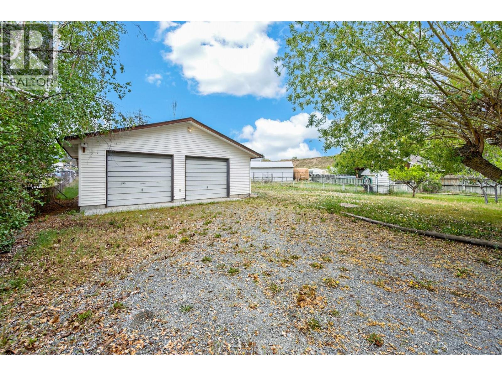 2268 Schindler Crescent, Merritt, British Columbia  V0K 1Y0 - Photo 3 - 10385537