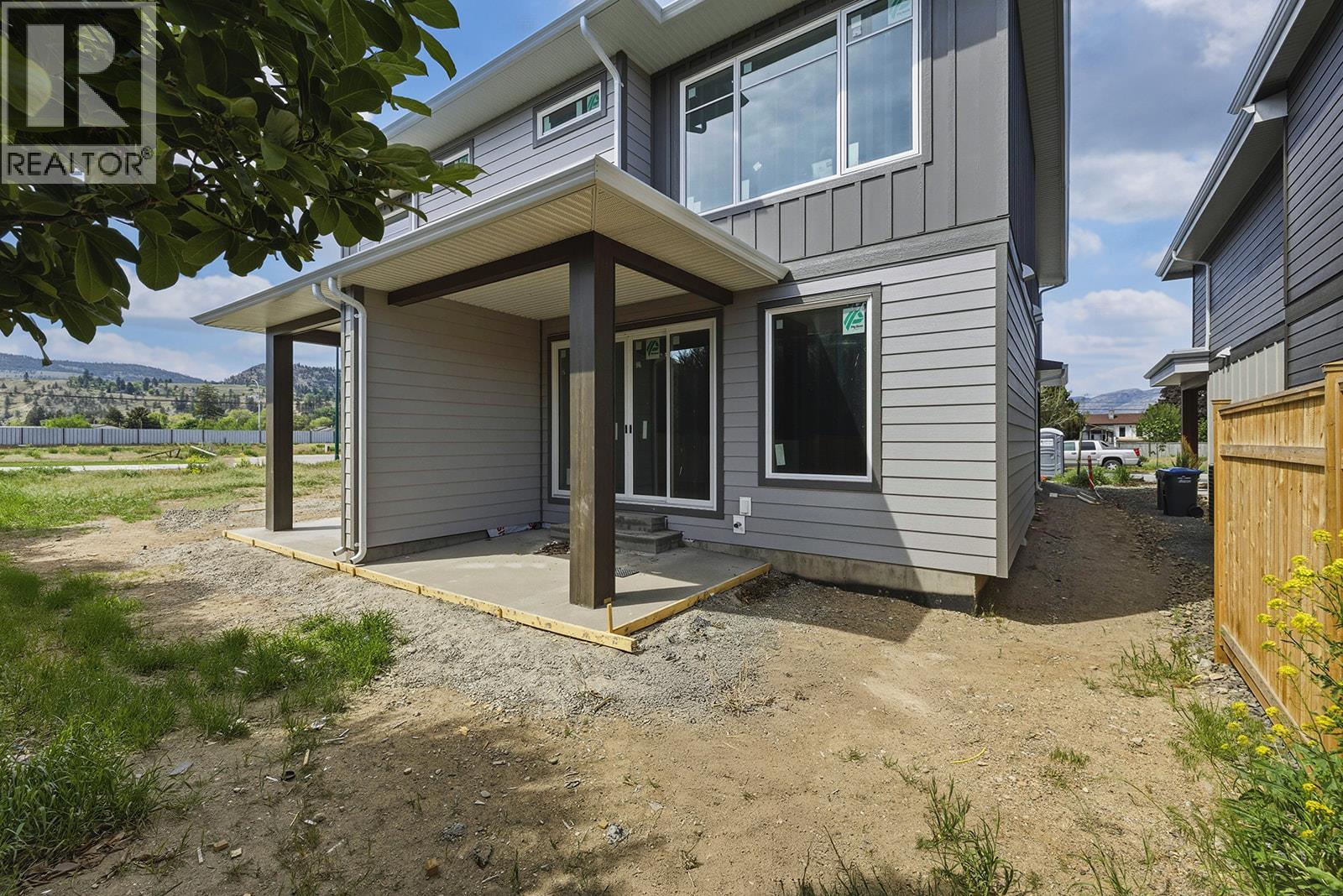 1715 Treffry Place, Summerland, British Columbia  V0H 1Z9 - Photo 3 - 10387043
