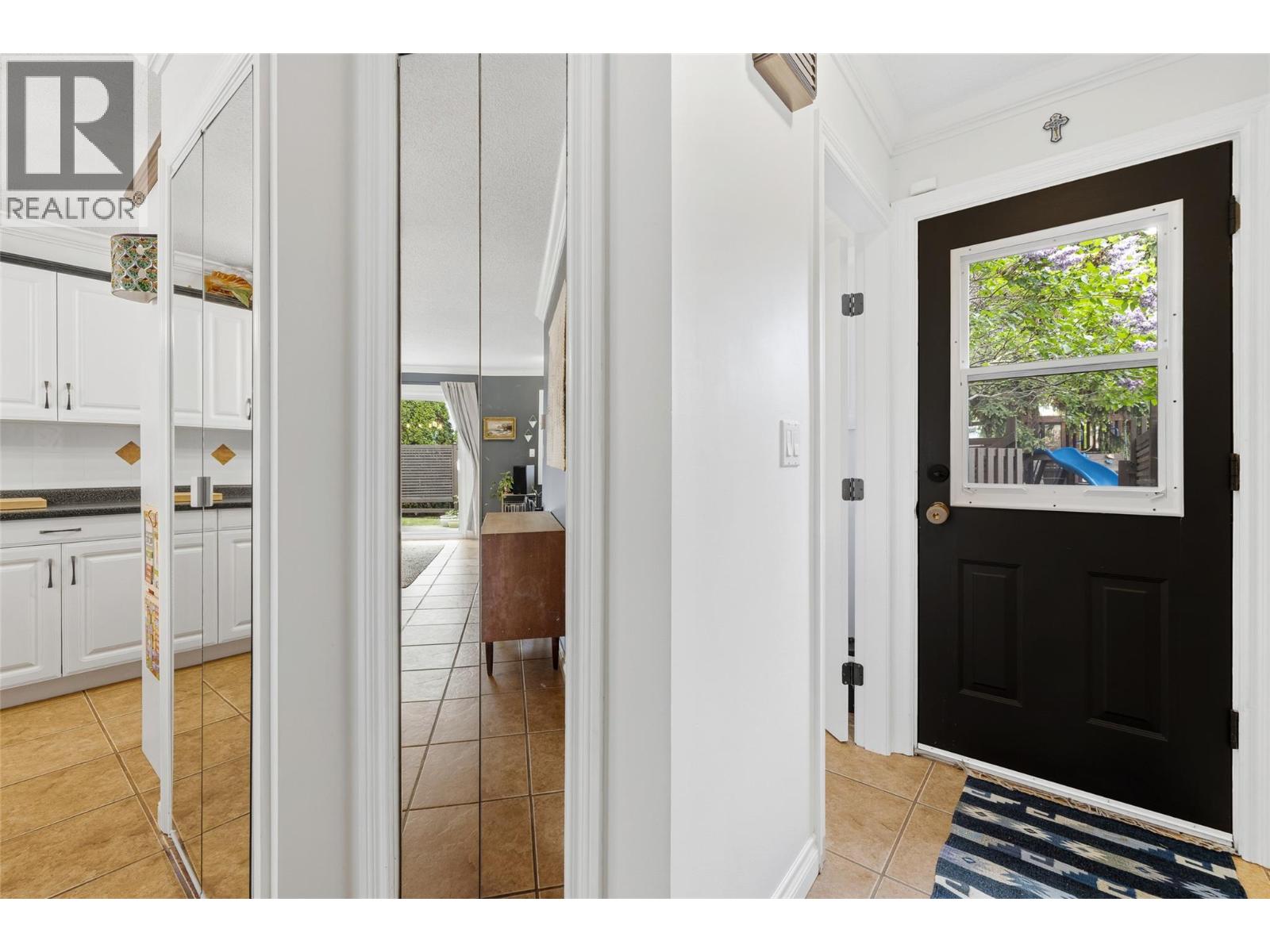 3135 Walnut Street Unit# 2, Kelowna, British Columbia  V1W 3T6 - Photo 5 - 10386539