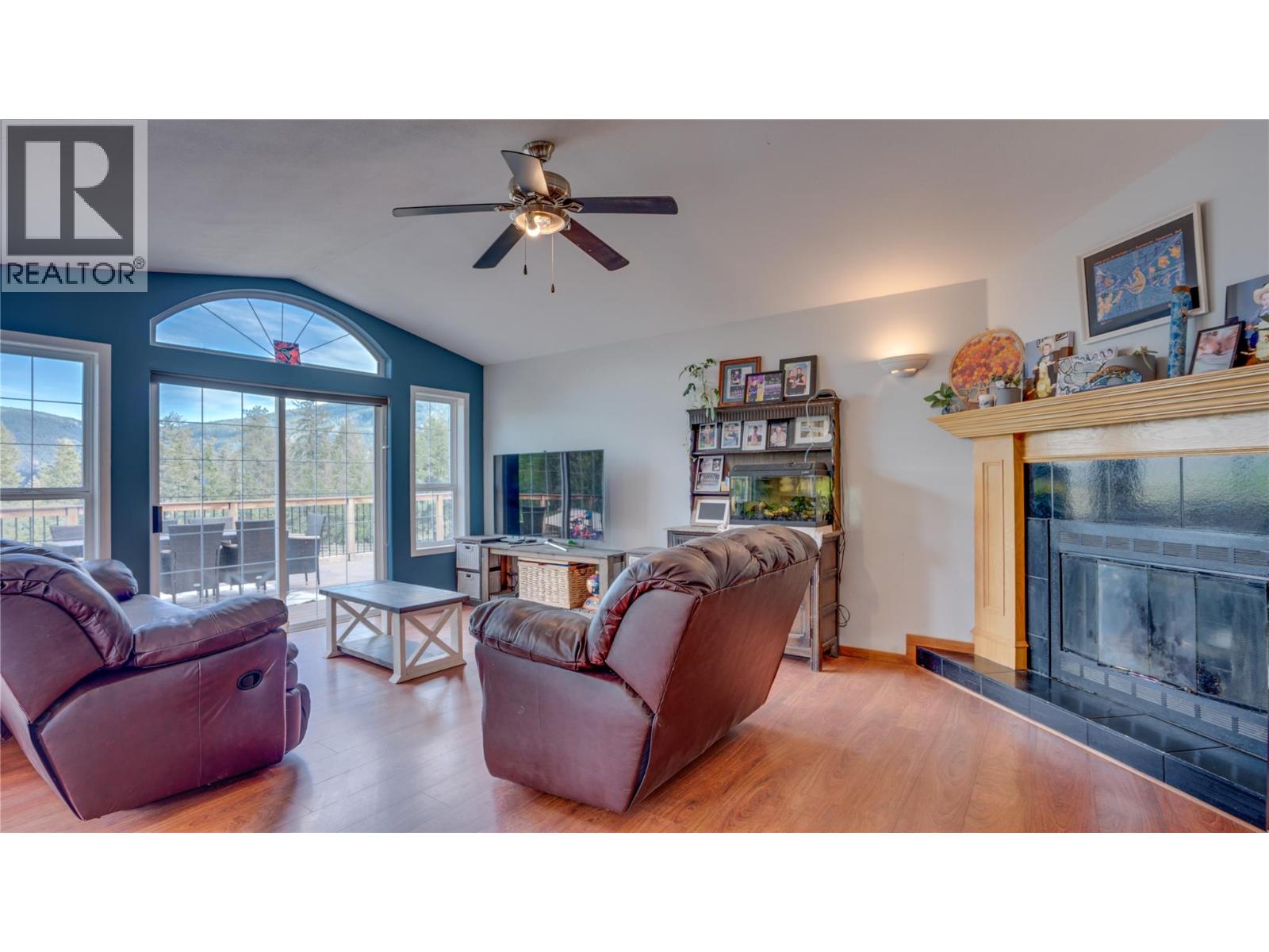 2086 Yankee Flats Road, Salmon Arm, British Columbia  V1E 3J3 - Photo 18 - 10387128