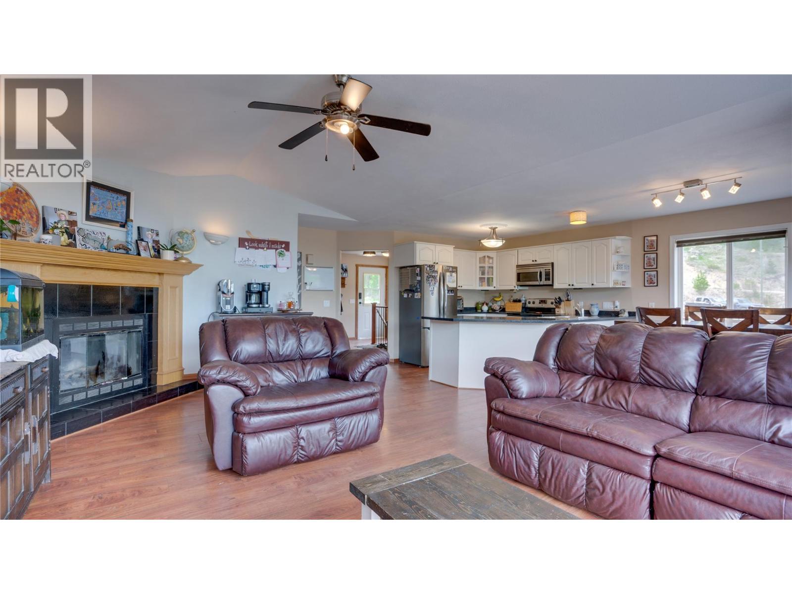 2086 Yankee Flats Road, Salmon Arm, British Columbia  V1E 3J3 - Photo 19 - 10387128