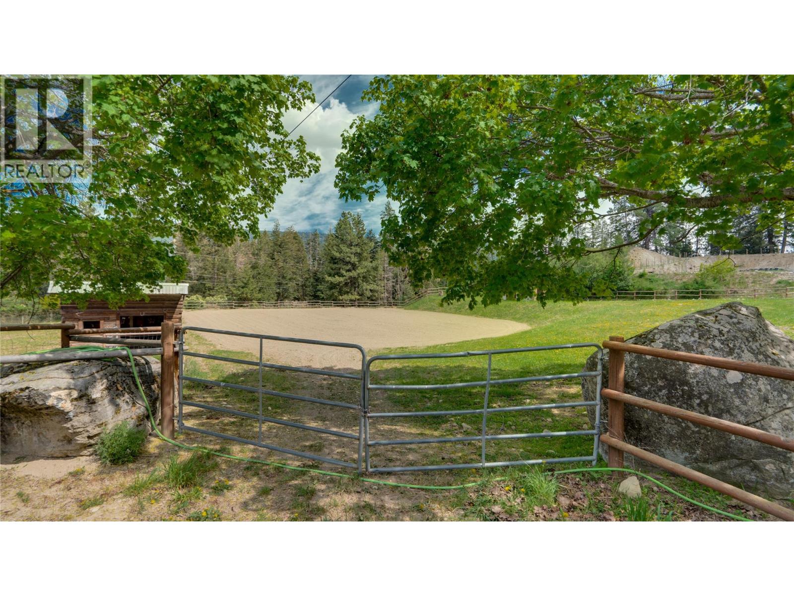2086 Yankee Flats Road, Salmon Arm, British Columbia  V1E 3J3 - Photo 56 - 10387128