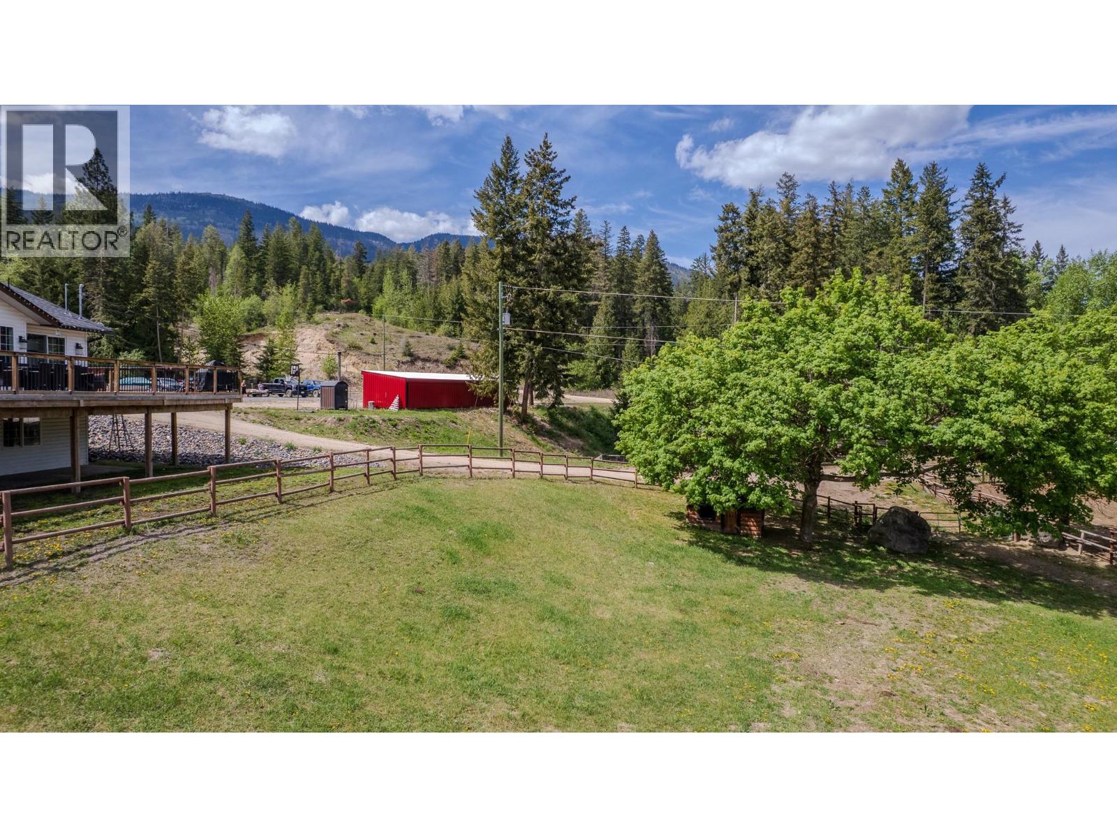 2086 Yankee Flats Road, Salmon Arm, British Columbia  V1E 3J3 - Photo 7 - 10387128