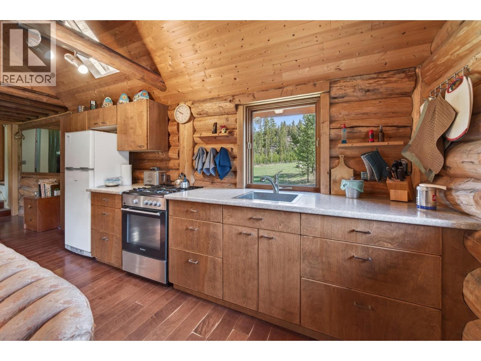 5000 Starshine Way, Merritt, British Columbia  V1K 1B8 - Photo 14 - 10386961