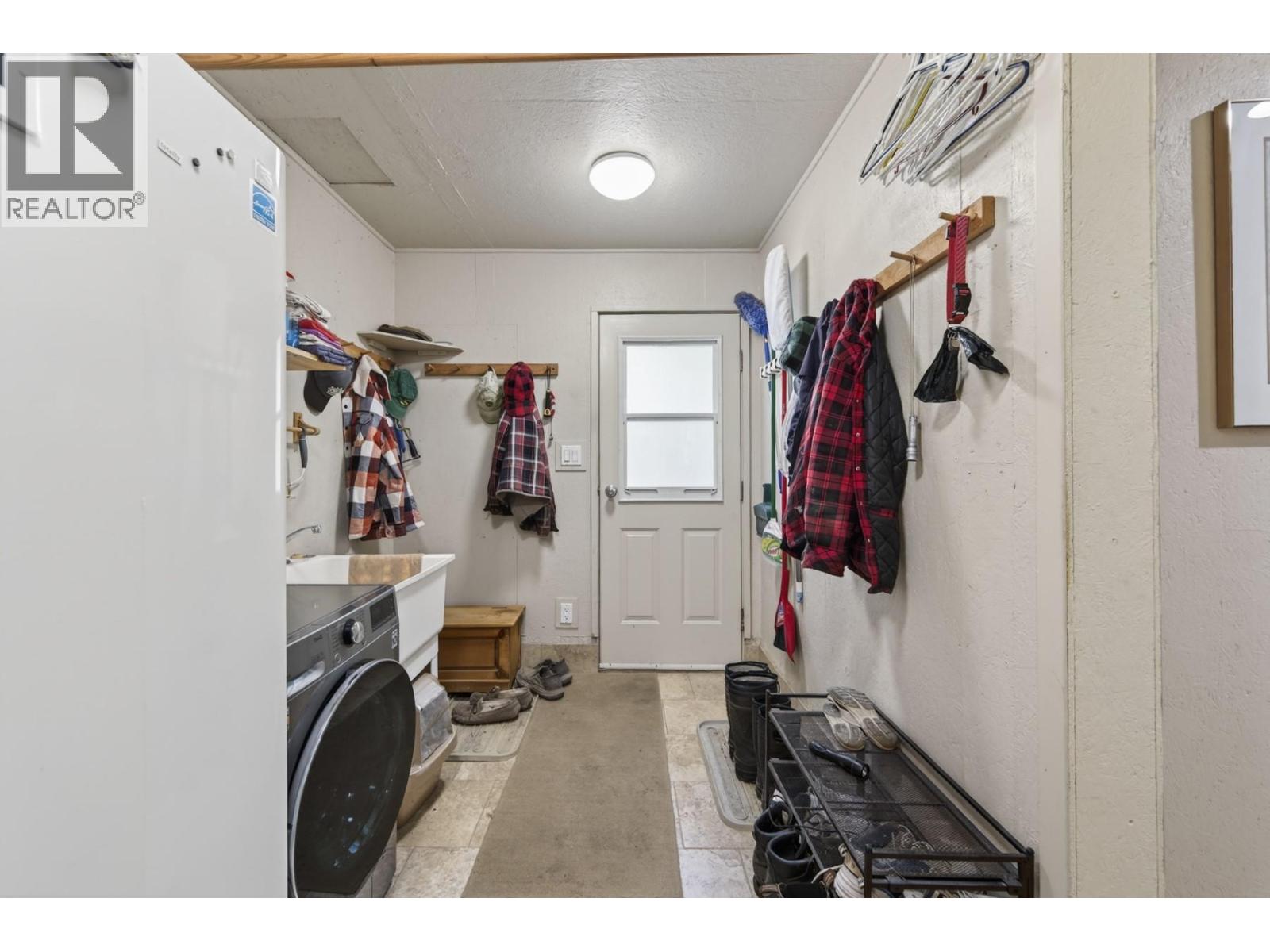 5000 Starshine Way, Merritt, British Columbia  V1K 1B8 - Photo 37 - 10386961