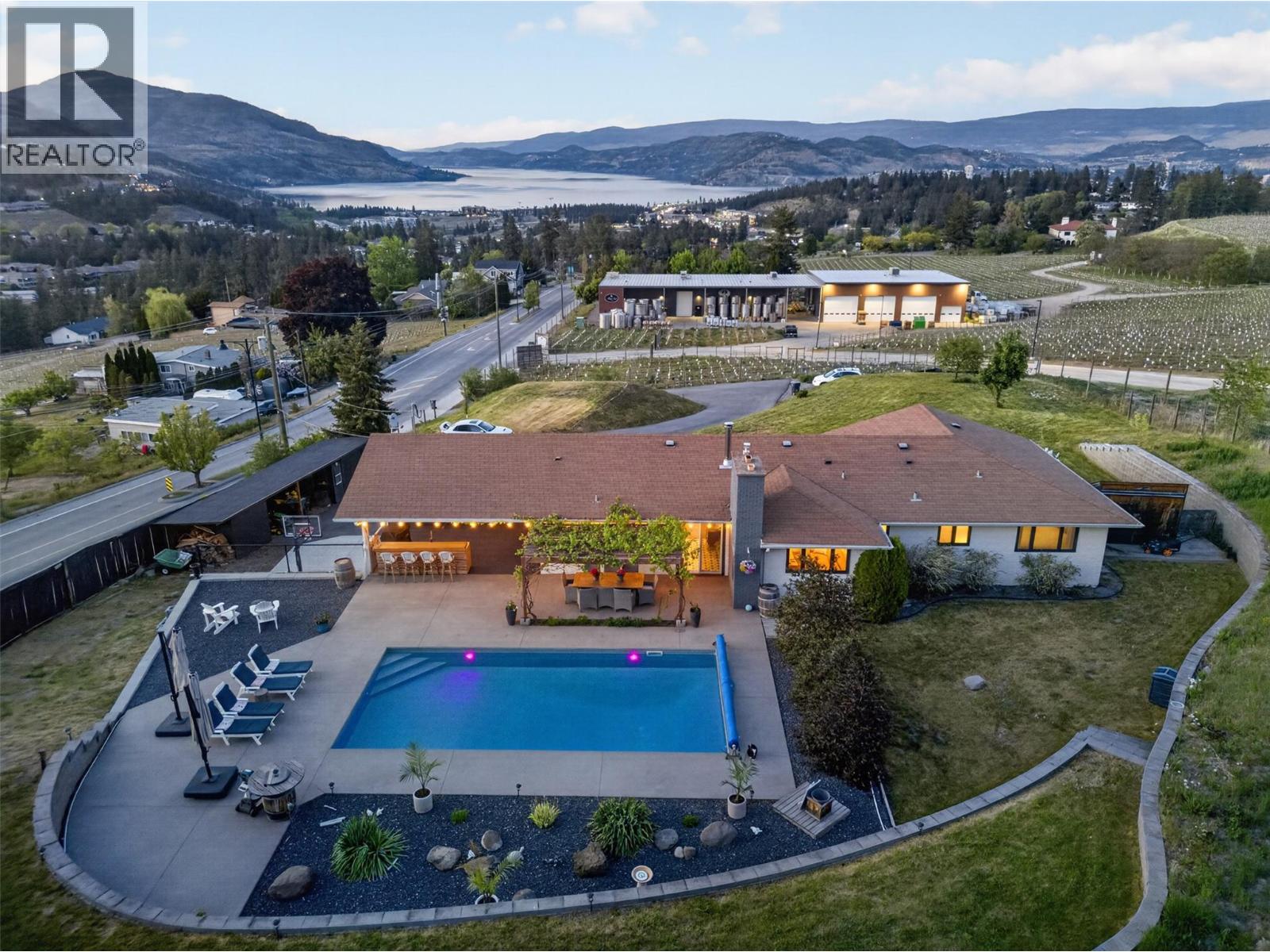 2351 Boucherie Road, west kelowna, British Columbia