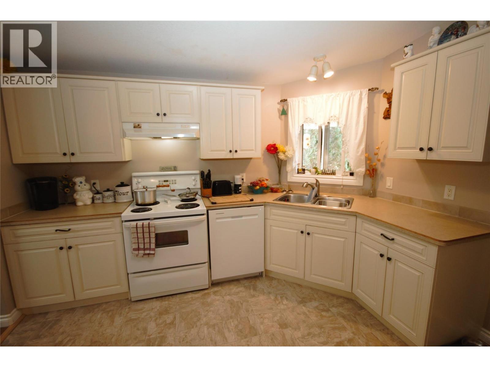 270 Road 2, Oliver, British Columbia  V0H 1T9 - Photo 10 - 10387048