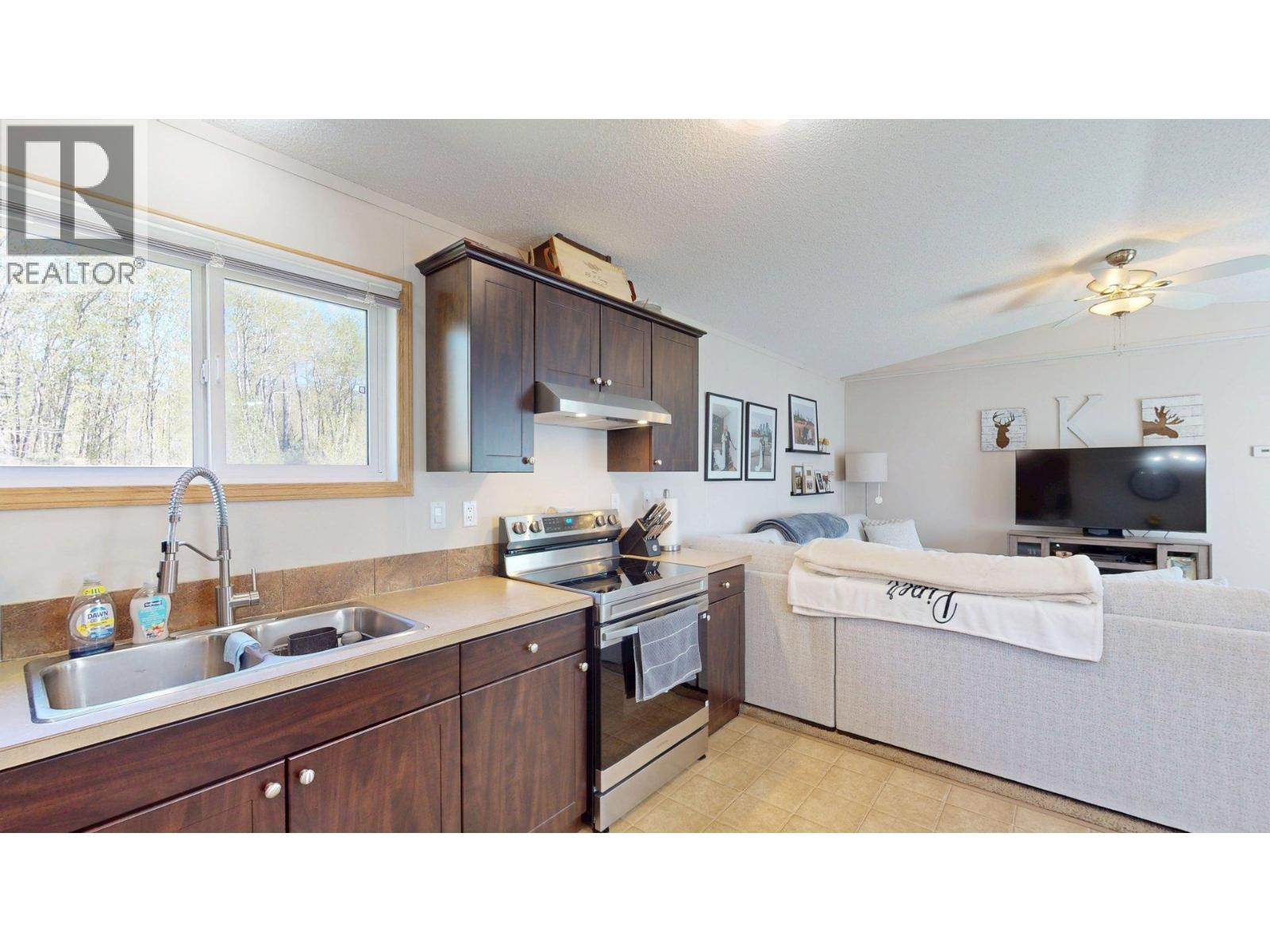 100 Aspen Drive Unit# 8, Sparwood, British Columbia  V0B 2G0 - Photo 8 - 10387236