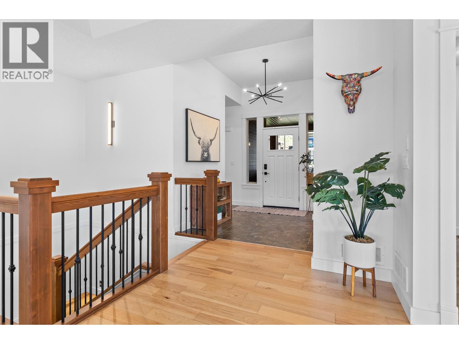 514 Mt. Tanner Place, Coldstream, British Columbia  V1B 4A8 - Photo 7 - 10386843