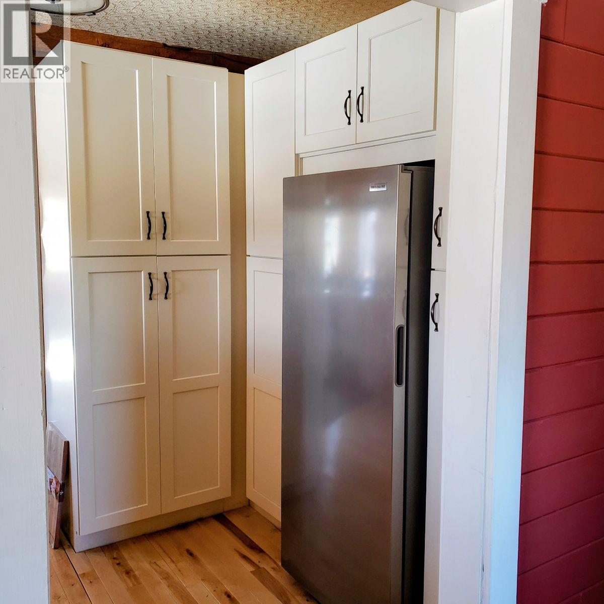 8389 95a Highway, Kimberley, British Columbia  V1A 3L2 - Photo 2 - 10386750