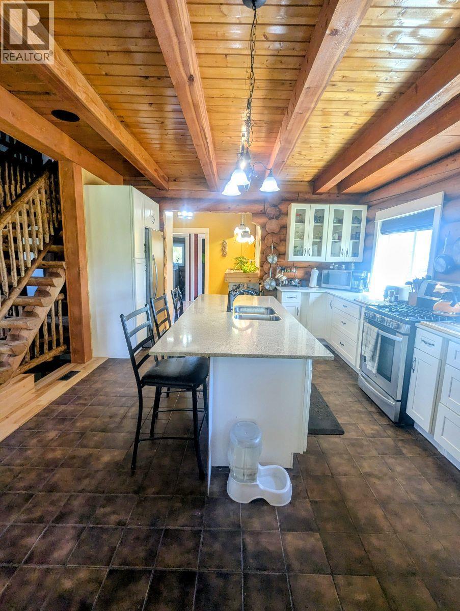8389 95a Highway, Kimberley, British Columbia  V1A 3L2 - Photo 5 - 10386750