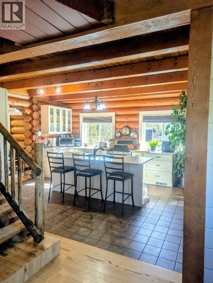 8389 95a Highway, Kimberley, British Columbia  V1A 3L2 - Photo 6 - 10386750