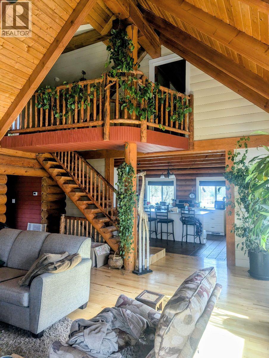 8389 95a Highway, Kimberley, British Columbia  V1A 3L2 - Photo 9 - 10386750