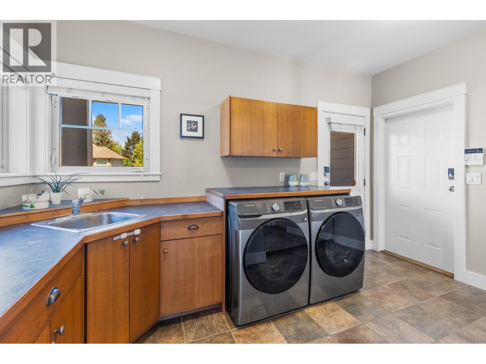 1717 Canyon View Court, Kelowna, British Columbia  V1W 4A2 - Photo 37 - 10386995