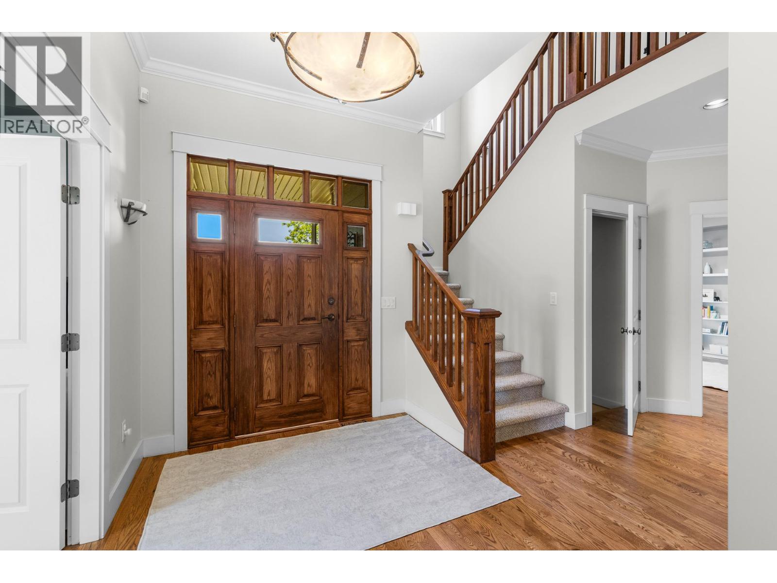 1717 Canyon View Court, Kelowna, British Columbia  V1W 4A2 - Photo 4 - 10386995