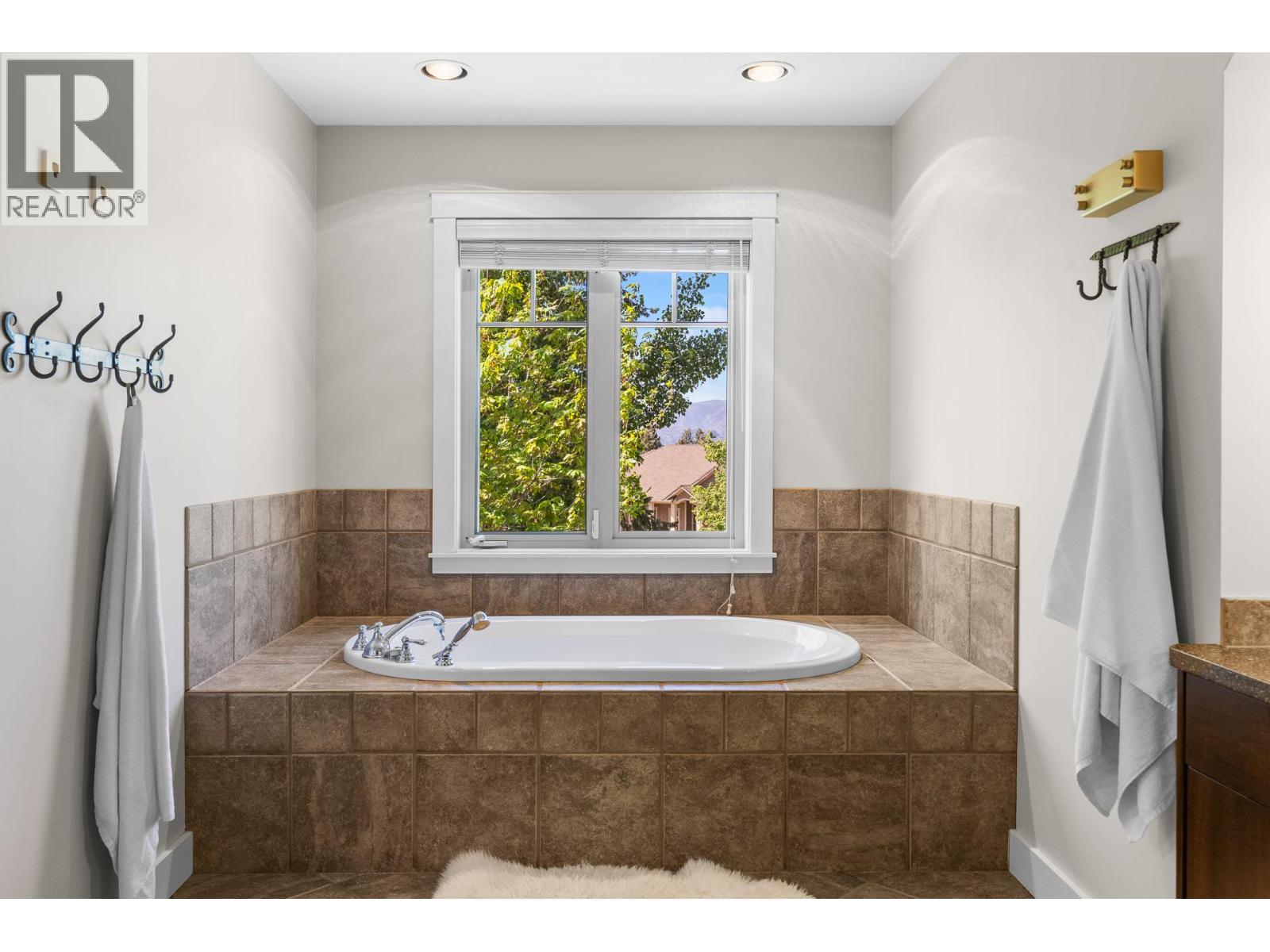 1717 Canyon View Court, Kelowna, British Columbia  V1W 4A2 - Photo 47 - 10386995