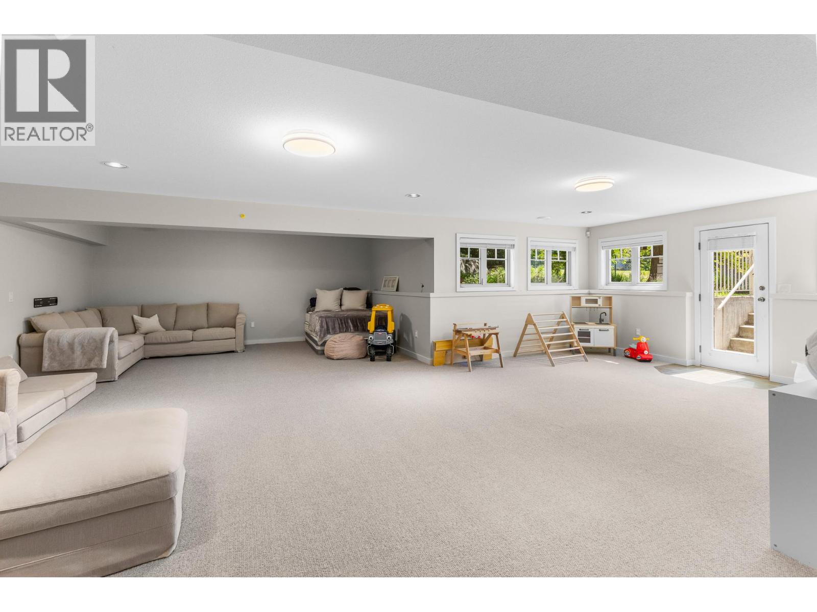 1717 Canyon View Court, Kelowna, British Columbia  V1W 4A2 - Photo 64 - 10386995