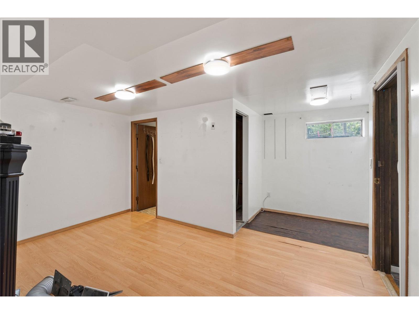 1007 Nicolani Drive, Kamloops, British Columbia  V2B 5B4 - Photo 19 - 10387123