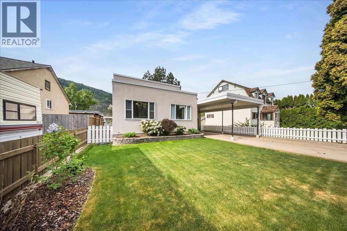 2120 Sixth Avenue, trail, British Columbia
