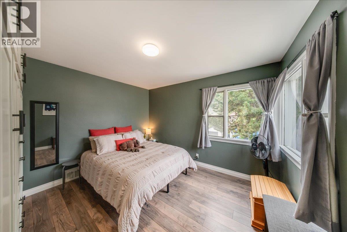 2120 Sixth Avenue, Trail, British Columbia  V1R 3B7 - Photo 10 - 10387044
