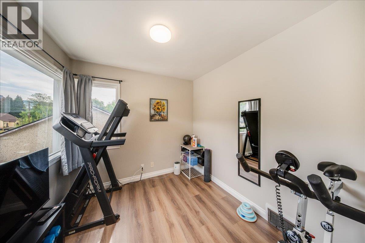 2120 Sixth Avenue, Trail, British Columbia  V1R 3B7 - Photo 15 - 10387044