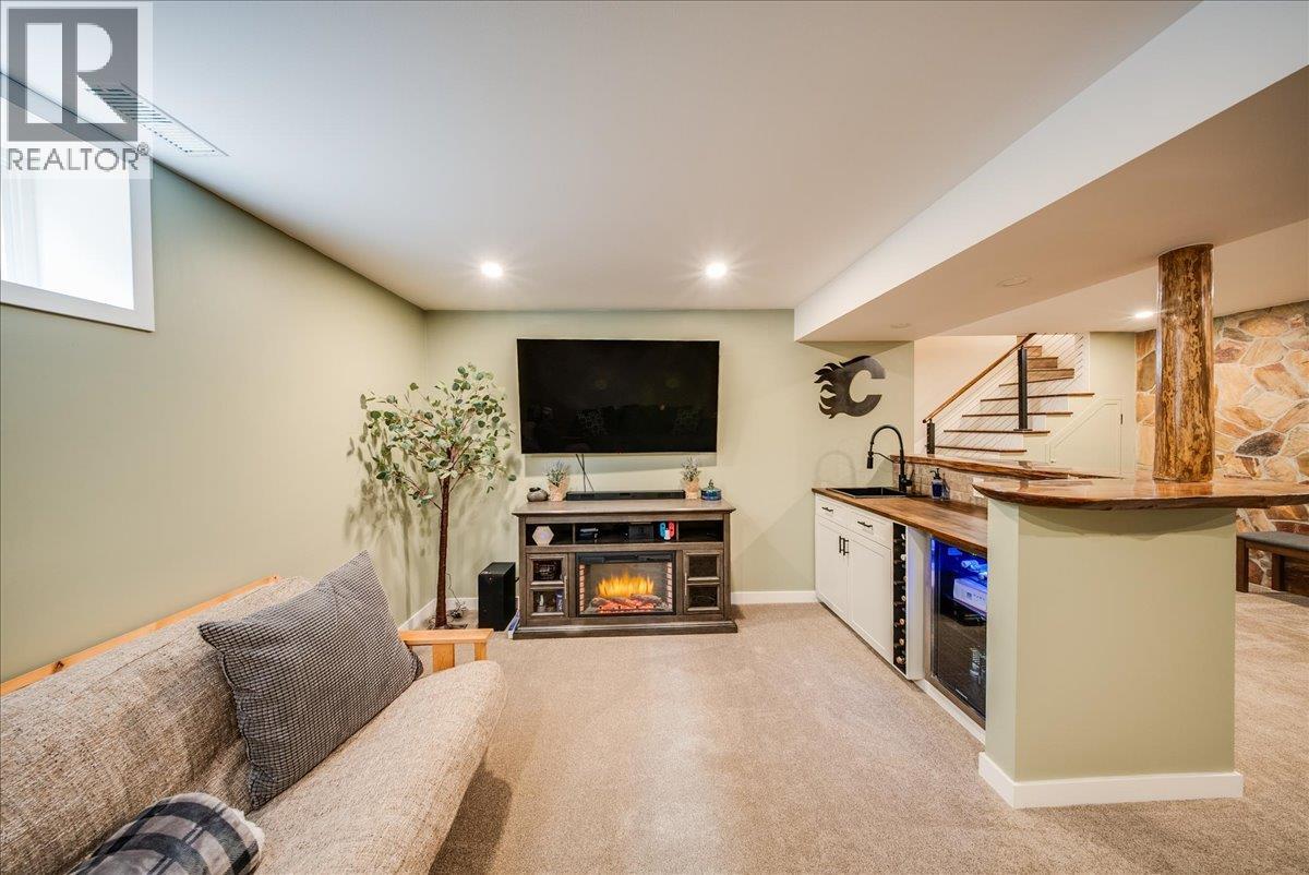 2120 Sixth Avenue, Trail, British Columbia  V1R 3B7 - Photo 26 - 10387044