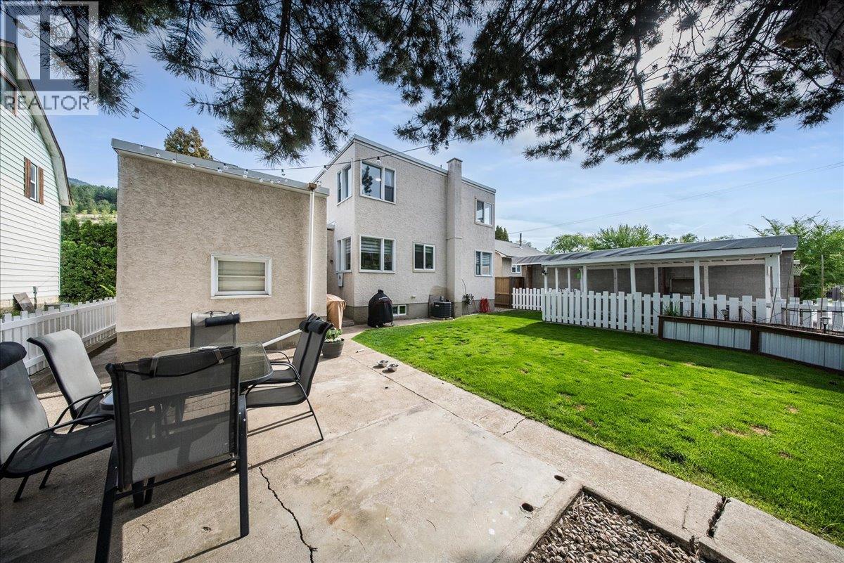 2120 Sixth Avenue, Trail, British Columbia  V1R 3B7 - Photo 35 - 10387044