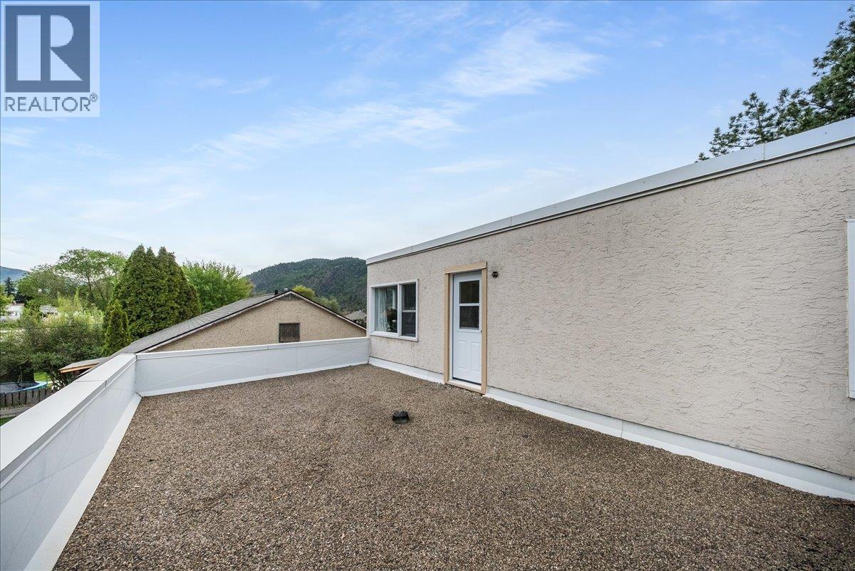 2120 Sixth Avenue, Trail, British Columbia  V1R 3B7 - Photo 60 - 10387044