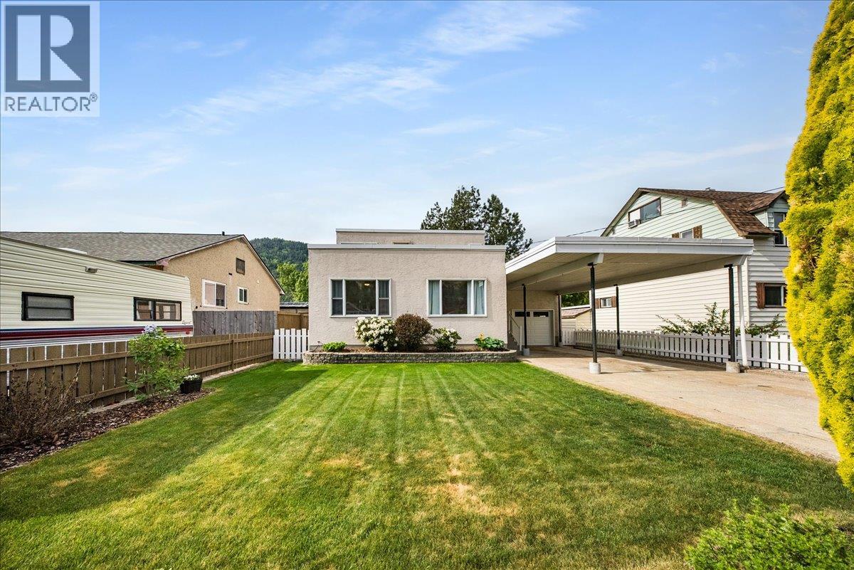 2120 Sixth Avenue, Trail, British Columbia  V1R 3B7 - Photo 67 - 10387044