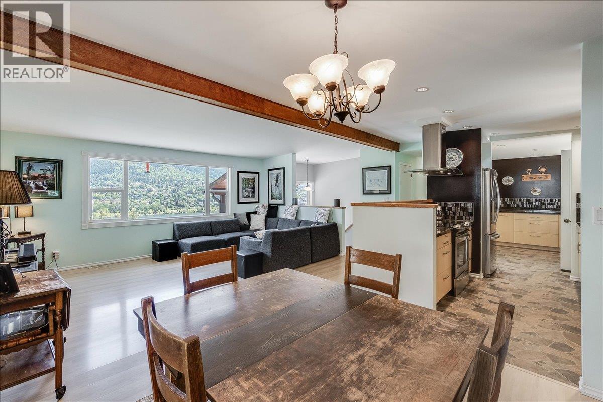 567 Goddard Road, Nelson, British Columbia  V1L 6H8 - Photo 11 - 10386358