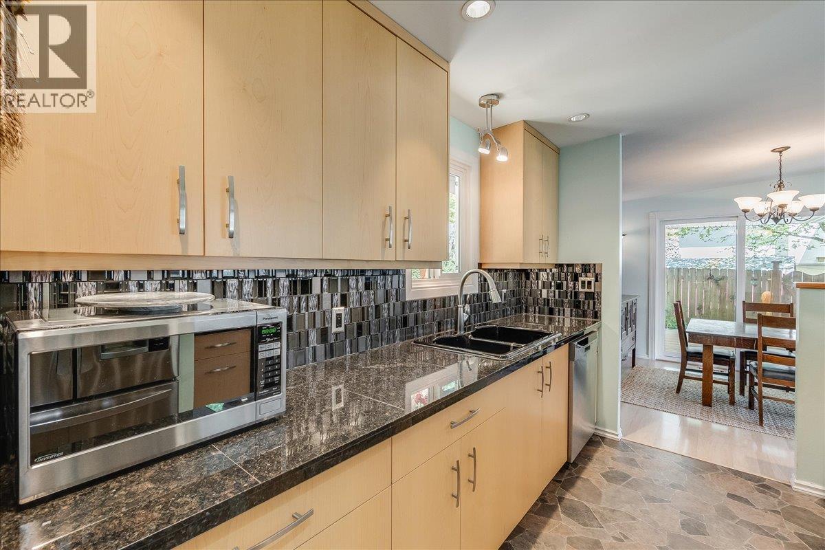 567 Goddard Road, Nelson, British Columbia  V1L 6H8 - Photo 16 - 10386358